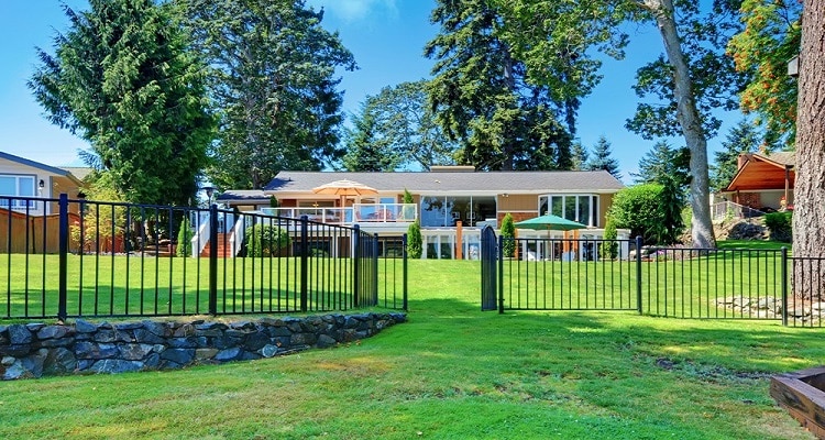 House with Metal Fences - Golden Gate Fences