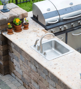 Outdoor-kitchens